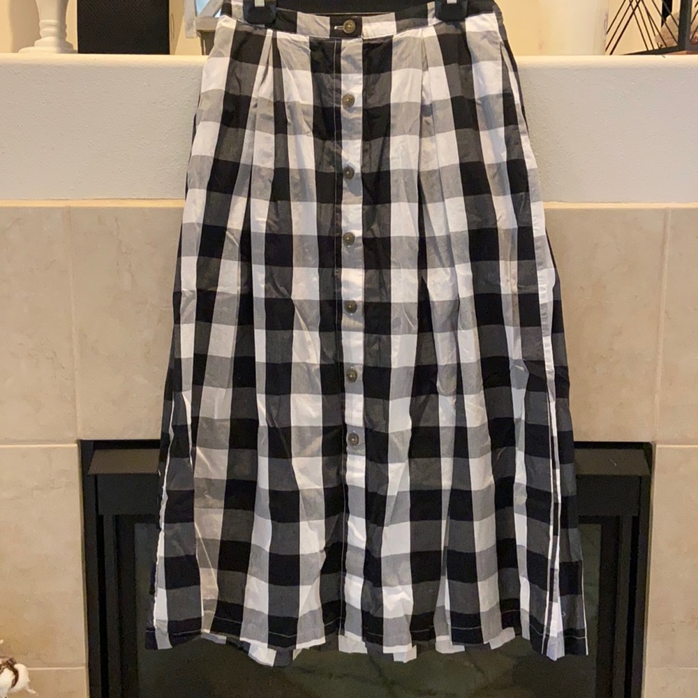 Pleated maxi skirt